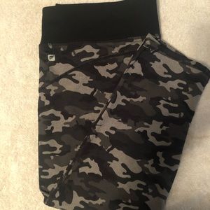 Fabletics cropped leggings